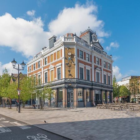 One Bedroom Flat Opposite Archway Station Londres Exterior foto